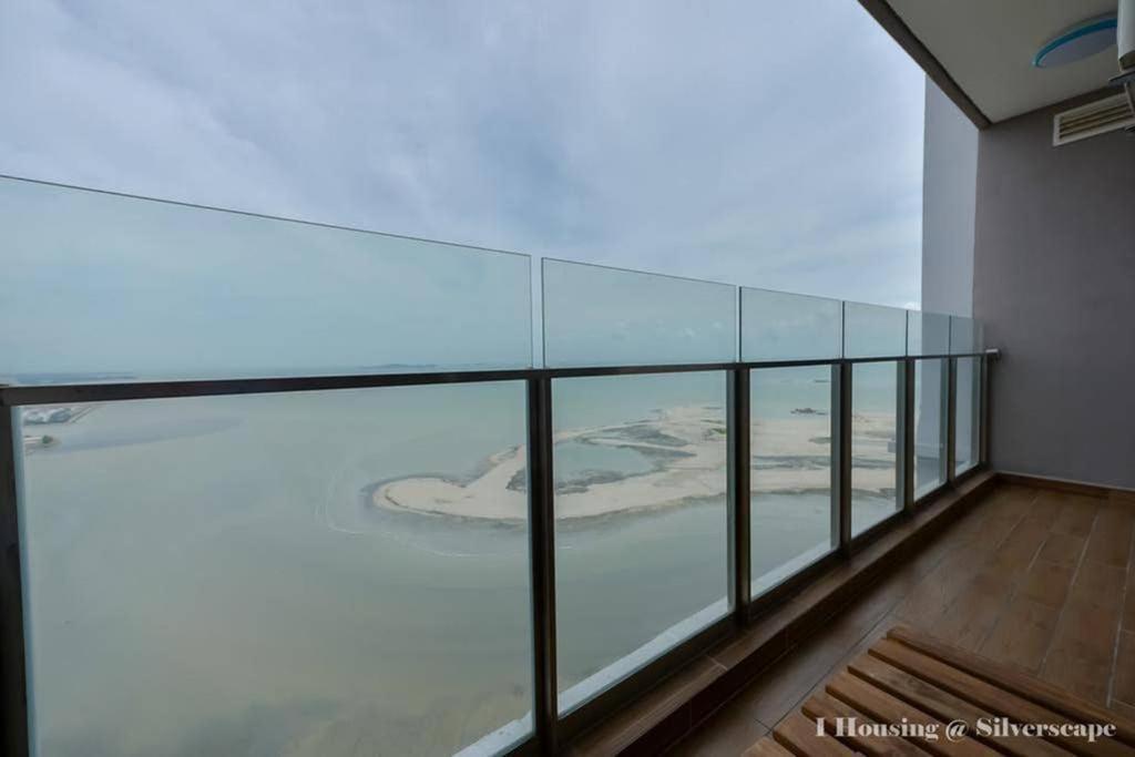 Ken Home Silverscape Block A 5Pax No Wifi Malacca エクステリア 写真