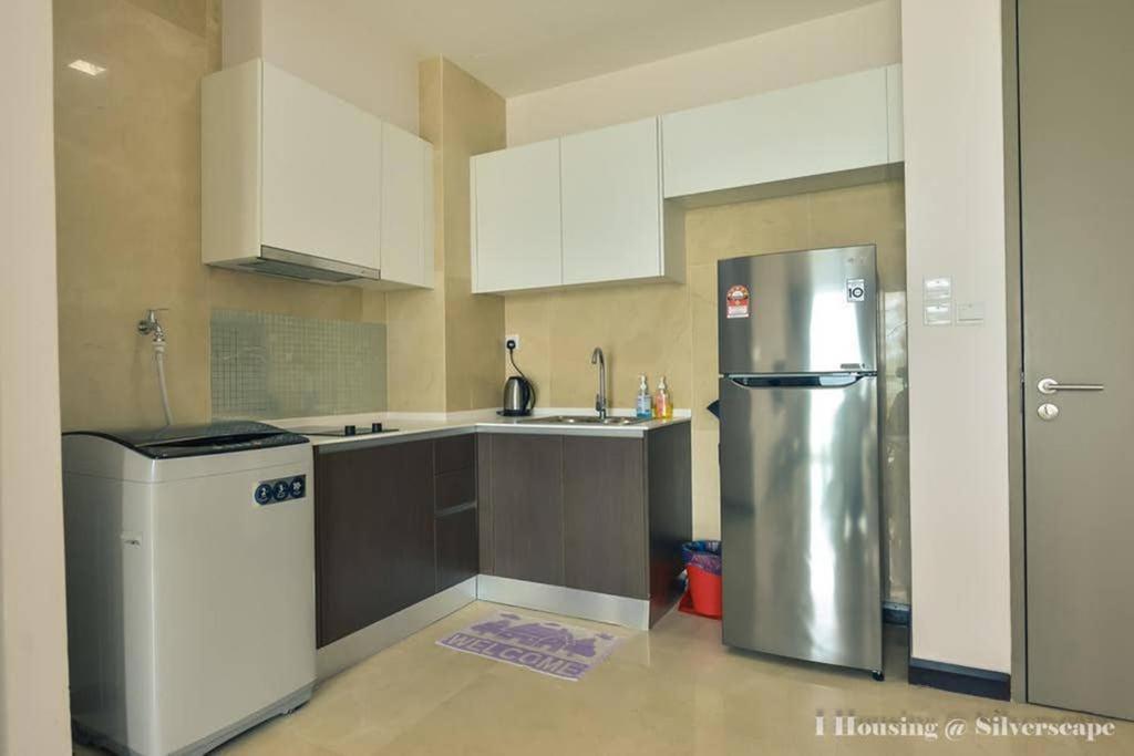 Ken Home Silverscape Block A 5Pax No Wifi Malacca エクステリア 写真